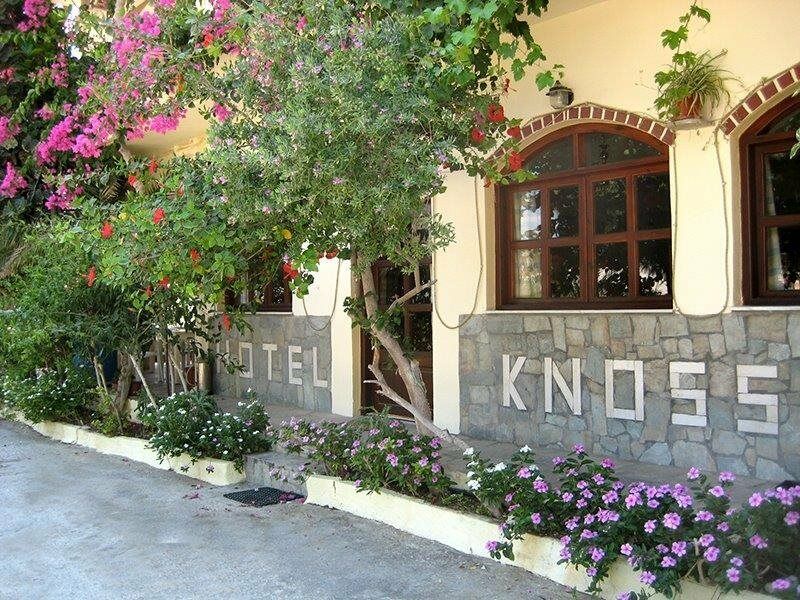 Knossos Hotel Kalamaki  Bagian luar foto